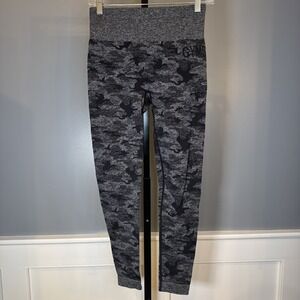 Gymshark Adapt Camo‎ Seamless Leggings Women's Size M Black/Gray Camouflage